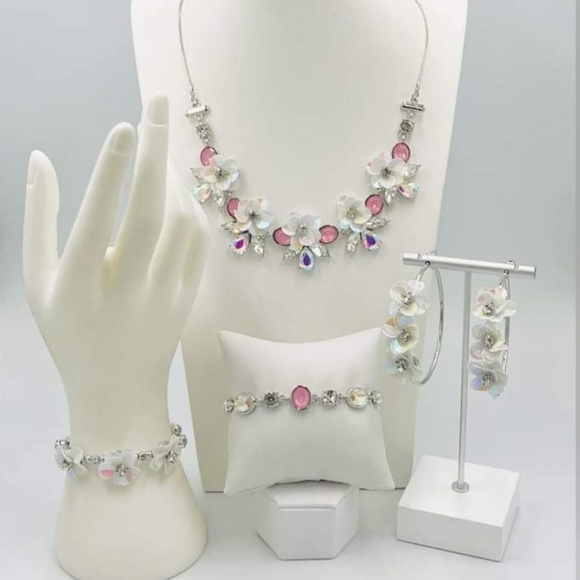 Jewelry - Picture 2 of 2